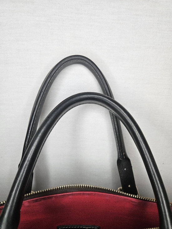 Vintage 90s Dooney And Bourke Croc Embossed Tan And Black Satchel GUC - Picture 2 of 15